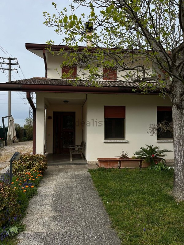 casa indipendente in vendita a Borgo Veneto in zona Megliadino San Fidenzio