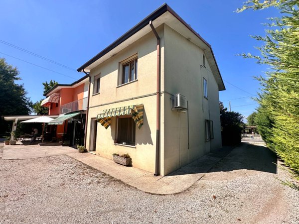 casa indipendente in vendita a Borgo Veneto