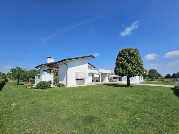 casa indipendente in vendita a Borgo Veneto in zona Saletto