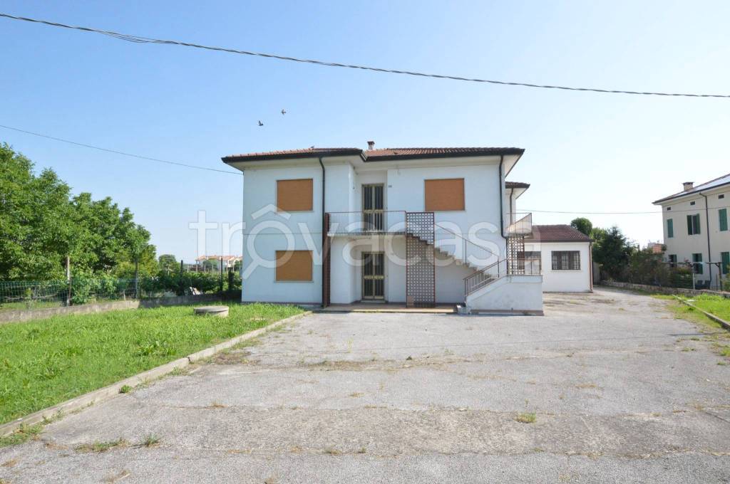 casa indipendente in vendita a Borgo Veneto