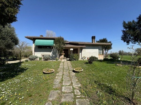 casa indipendente in vendita a Borgo Veneto in zona Saletto