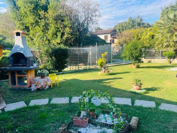 casa indipendente in vendita a Borgo Veneto in zona Saletto