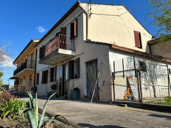 casa indipendente in vendita a Borgo Veneto in zona Saletto