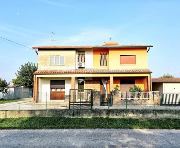 casa indipendente in vendita a Borgo Veneto in zona Saletto