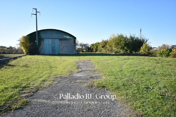 terreno edificabile in vendita a Borgo Veneto in zona Megliadino San Fidenzio