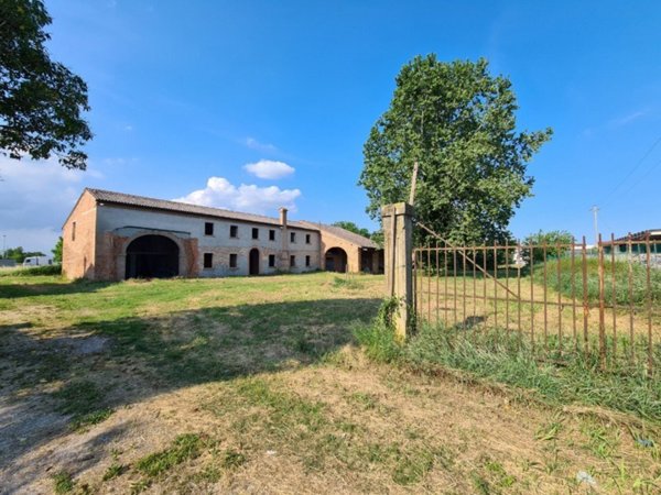 casa indipendente in vendita a Borgo Veneto in zona Megliadino San Fidenzio