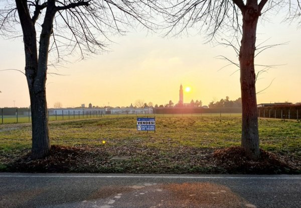 terreno edificabile in vendita a Borgo Veneto in zona Saletto