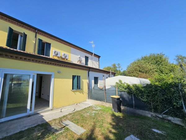 casa indipendente in vendita a Borgo Veneto in zona Megliadino San Fidenzio