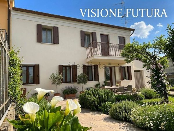 casa indipendente in vendita a Borgo Veneto in zona Saletto
