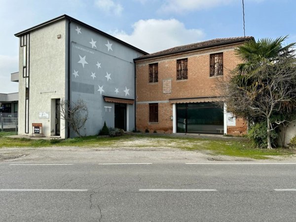 ufficio in vendita a Borgo Veneto in zona Luppia/Padana Inferiore