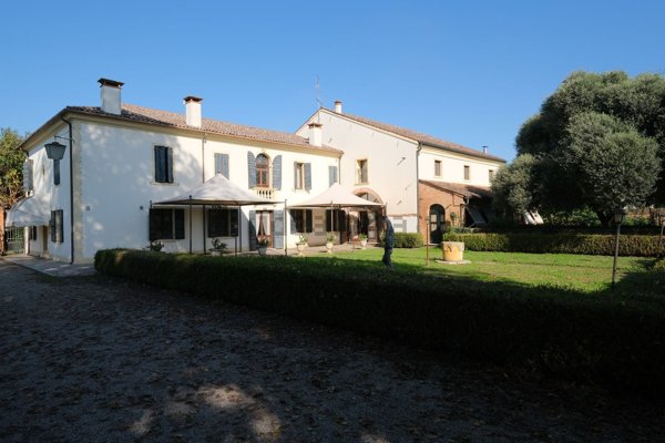 villa in vendita a Borgo Veneto in zona Megliadino San Fidenzio