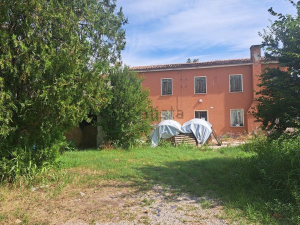 casale in vendita a Borgo Veneto