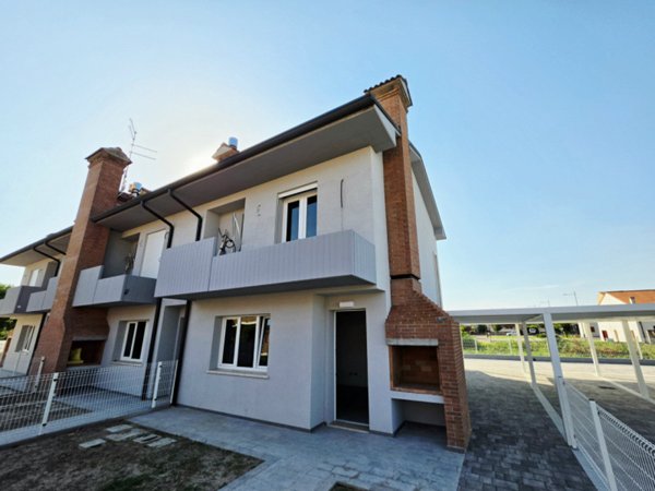 villetta a schiera in vendita a Borgo Veneto in zona Saletto