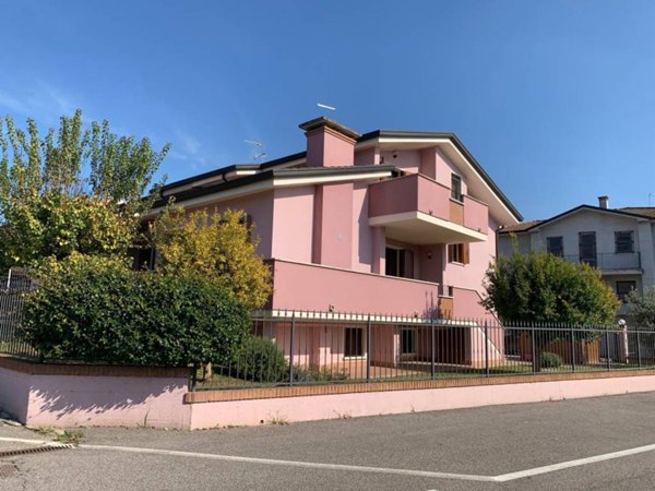 casa indipendente in vendita a Borgo Veneto in zona Saletto