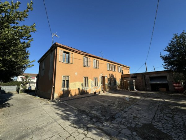 casa indipendente in vendita a Santa Caterina d'Este in zona Vighizzolo d'Este