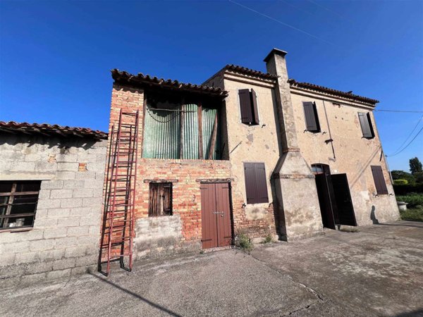 casa indipendente in vendita a Santa Caterina d'Este in zona Carceri