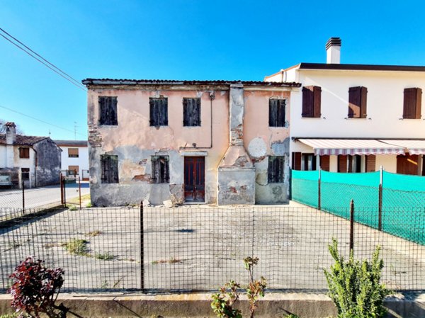 casa indipendente in vendita a Santa Caterina d'Este in zona Carceri