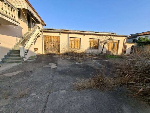 casa indipendente in vendita a Santa Caterina d'Este in zona Carceri