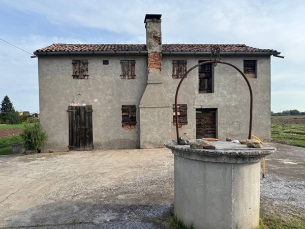 casa indipendente in vendita a Santa Caterina d'Este in zona Vighizzolo d'Este