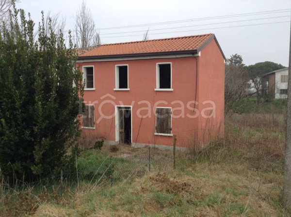 casa indipendente in vendita ad Adria in zona Baricetta