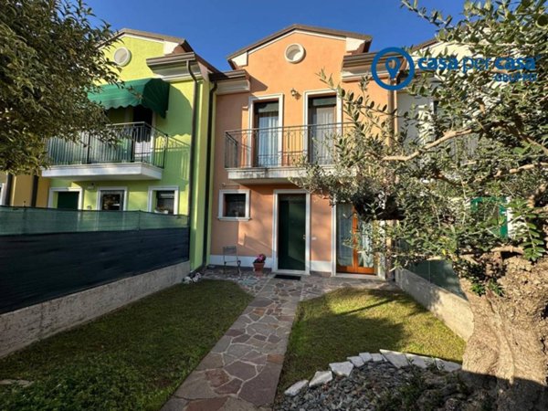 casa indipendente in vendita ad Adria