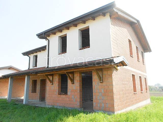casa indipendente in vendita ad Adria