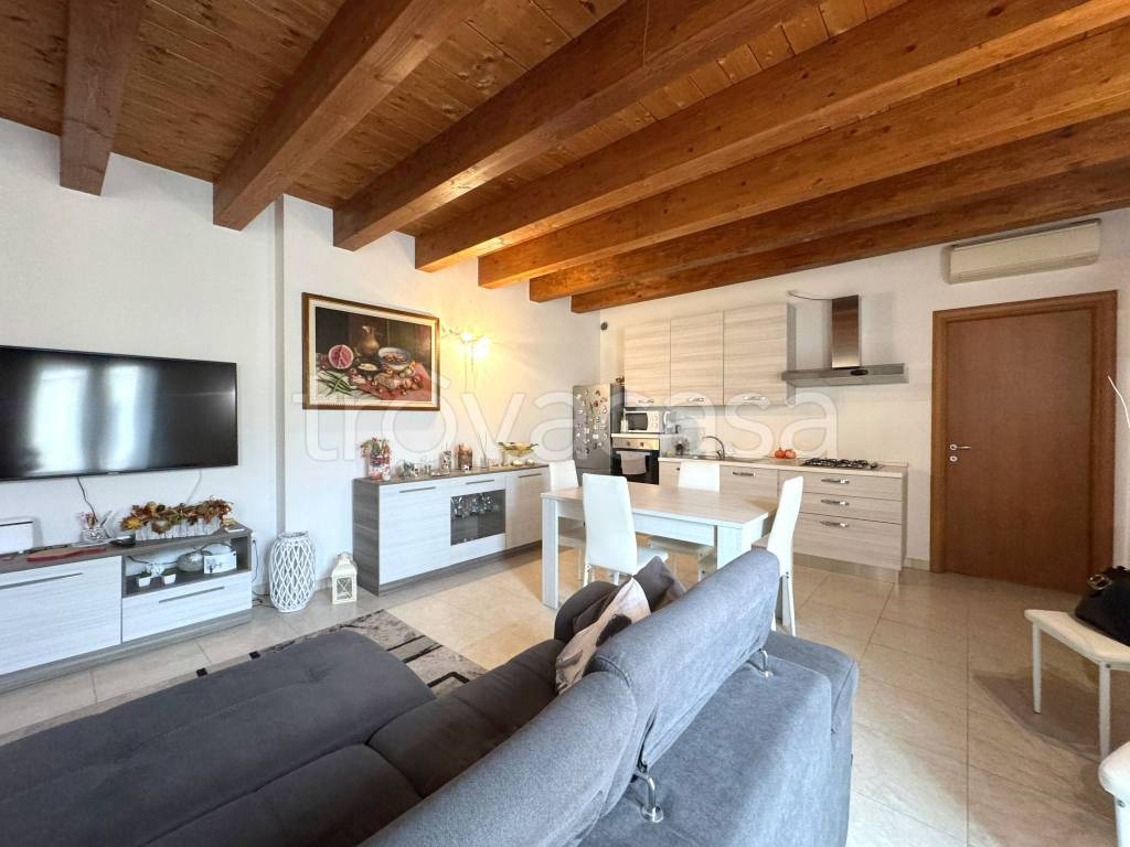 appartamento in vendita ad Adria