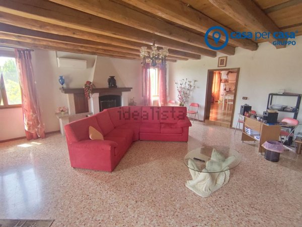casa indipendente in vendita ad Adria