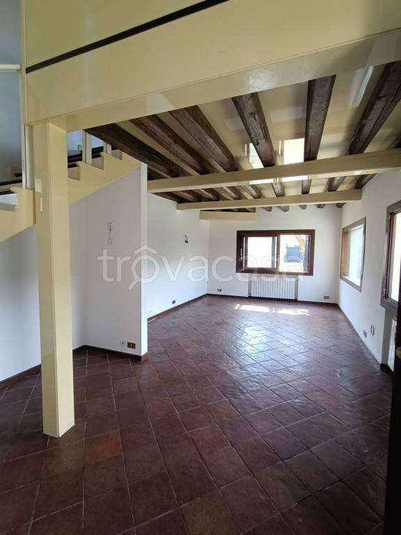 casa indipendente in vendita ad Adria
