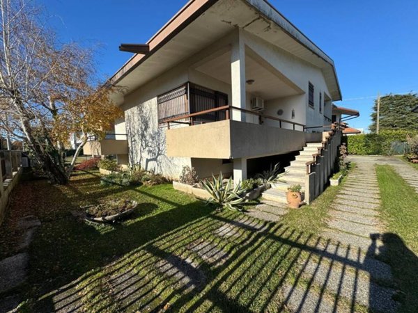 casa indipendente in vendita ad Adria