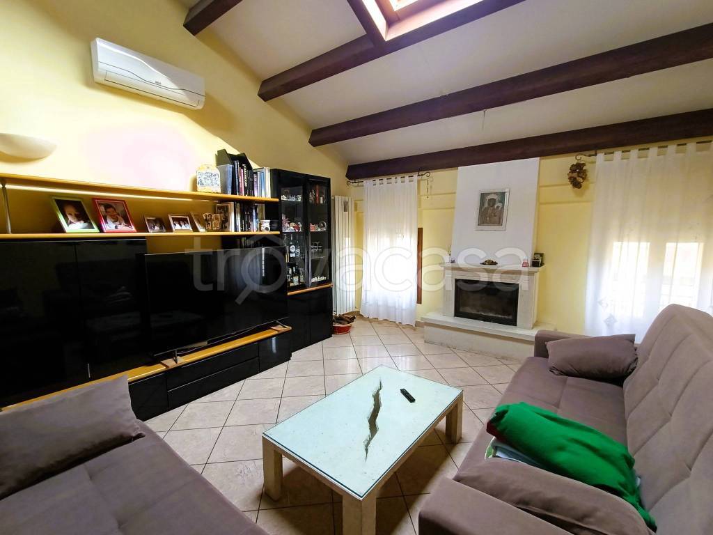 casa indipendente in vendita ad Adria