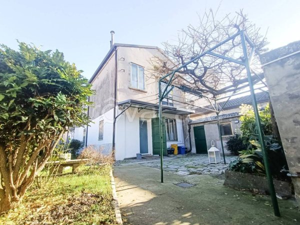 casa indipendente in vendita ad Adria