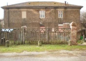 appartamento in vendita ad Adria in zona Cavanella Po