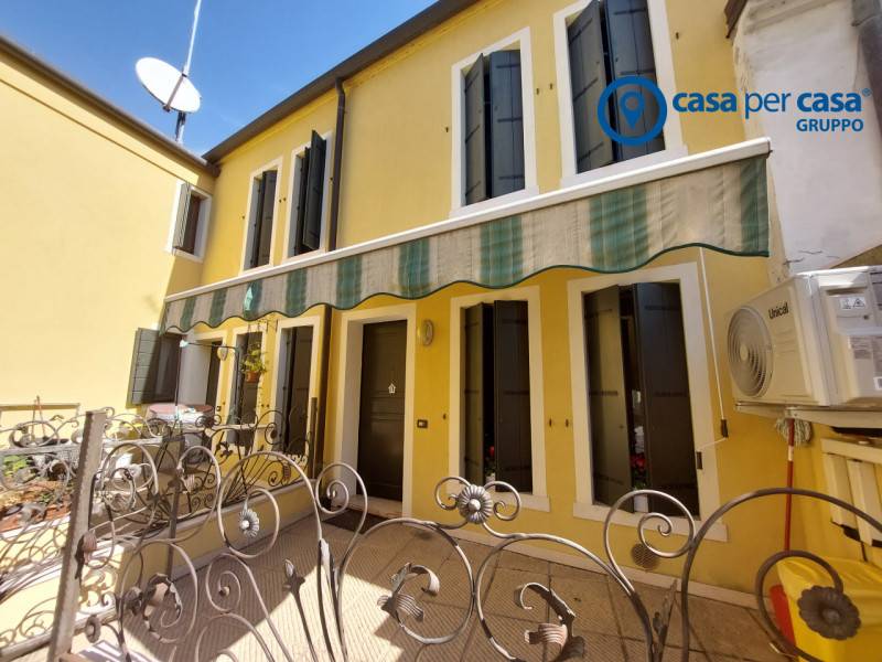 casa indipendente in vendita ad Adria