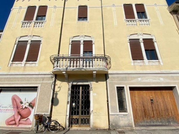 casa semindipendente in vendita ad Adria