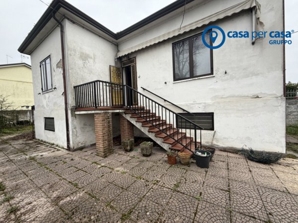 casa indipendente in vendita ad Adria