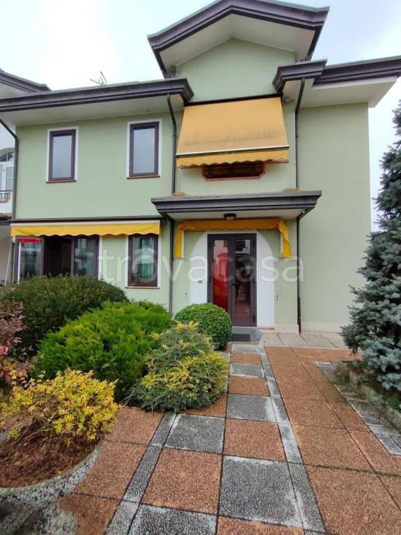casa indipendente in vendita ad Adria