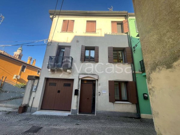 casa indipendente in vendita ad Adria
