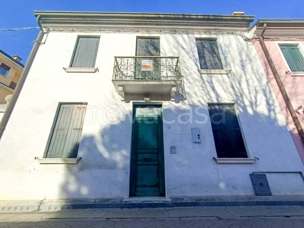 casa indipendente in vendita ad Adria