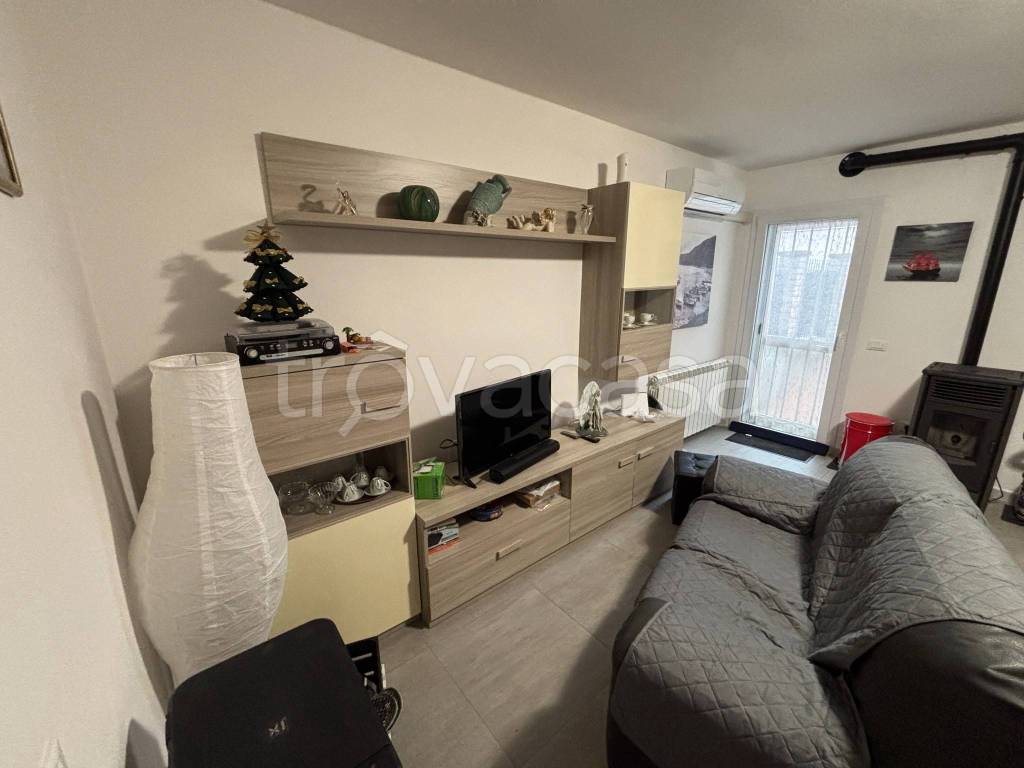 casa indipendente in vendita ad Adria