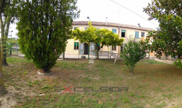 casa indipendente in vendita ad Adria