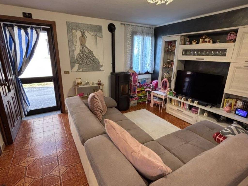 casa indipendente in vendita ad Adria