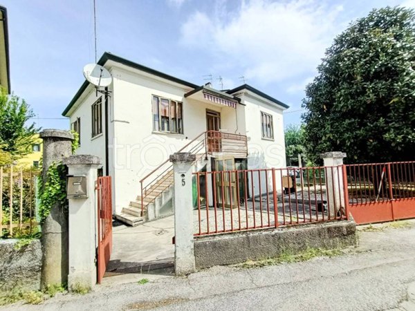 casa indipendente in vendita ad Adria