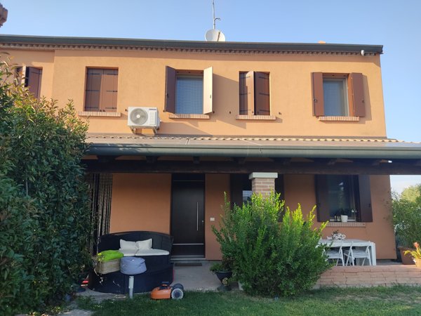 casa indipendente in vendita ad Adria