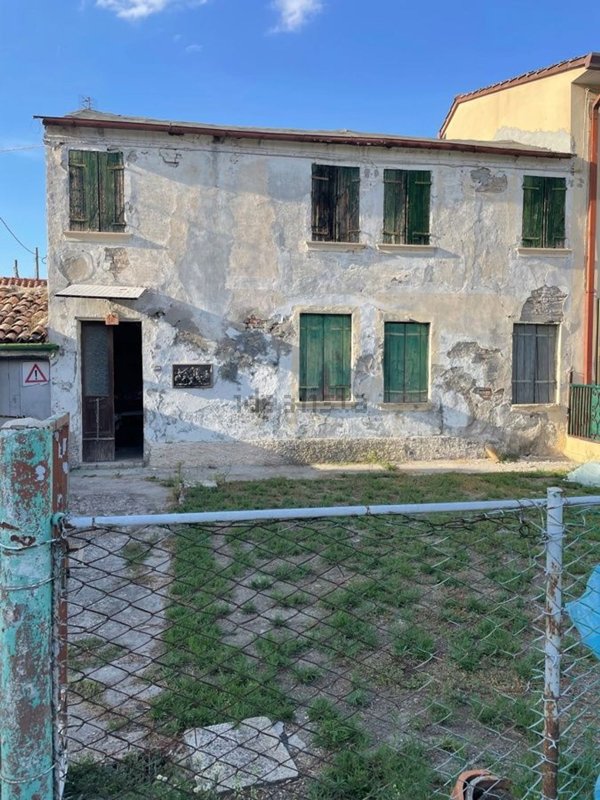 appartamento in vendita ad Adria in zona Bottrighe