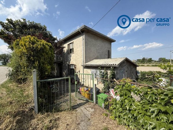casa indipendente in vendita ad Adria in zona Ca' Emo