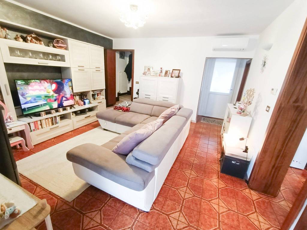 casa indipendente in vendita ad Adria