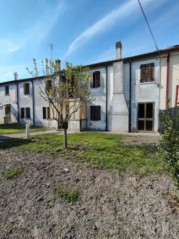 casa indipendente in vendita ad Adria in zona Ca' Emo