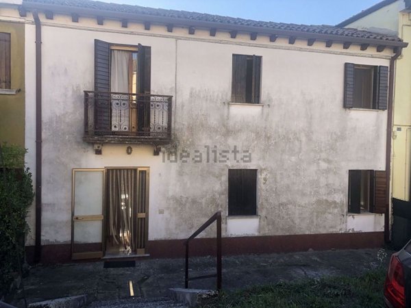 casa indipendente in vendita ad Adria