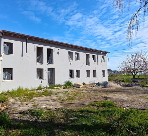 casa indipendente in vendita ad Adria